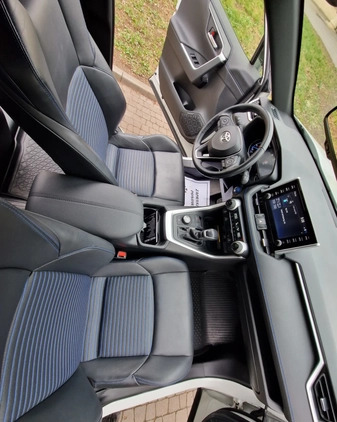 Toyota RAV4 cena 144900 przebieg: 79210, rok produkcji 2019 z Oborniki Śląskie małe 121